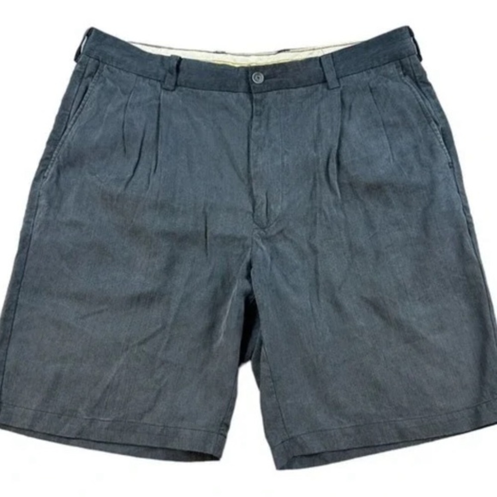 Tommy Bahama Navy blue, pleated silk dressy resort shorts, size 35